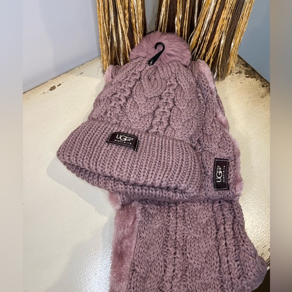 COPY - UGG Mauve Hat & Infinity Scarf - Picture 2 of 3